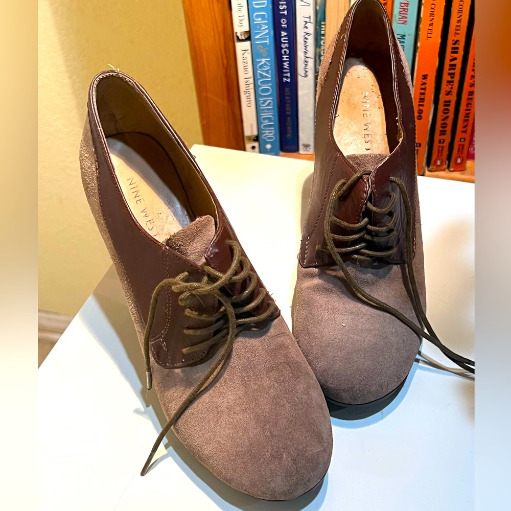 Tan Suede and Leather Oxford Heels (Nine West)